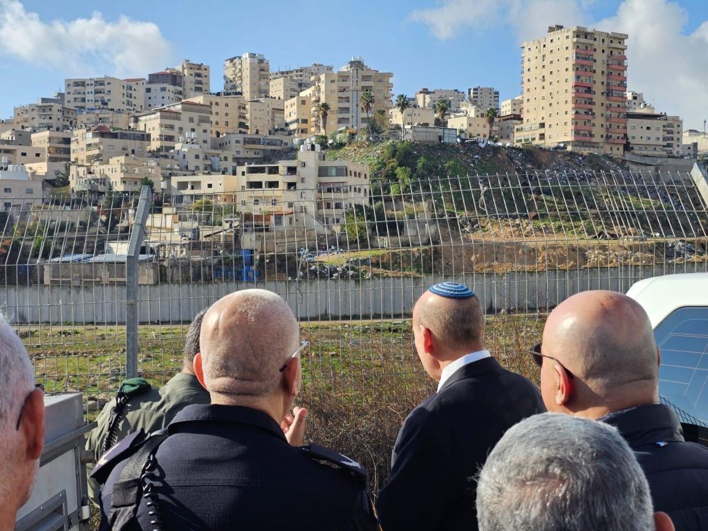 המבקר אנגלמן בסיור בעוטף ירושלים בדצמבר 2023. צילום- משרד מבקר המדינה
